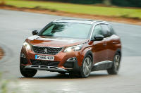 peugeot-3008-cornering.jpg