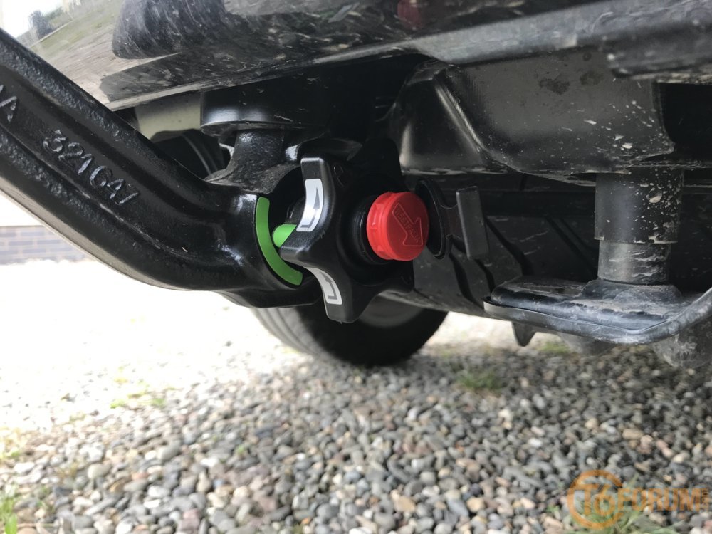 Removable towing hook